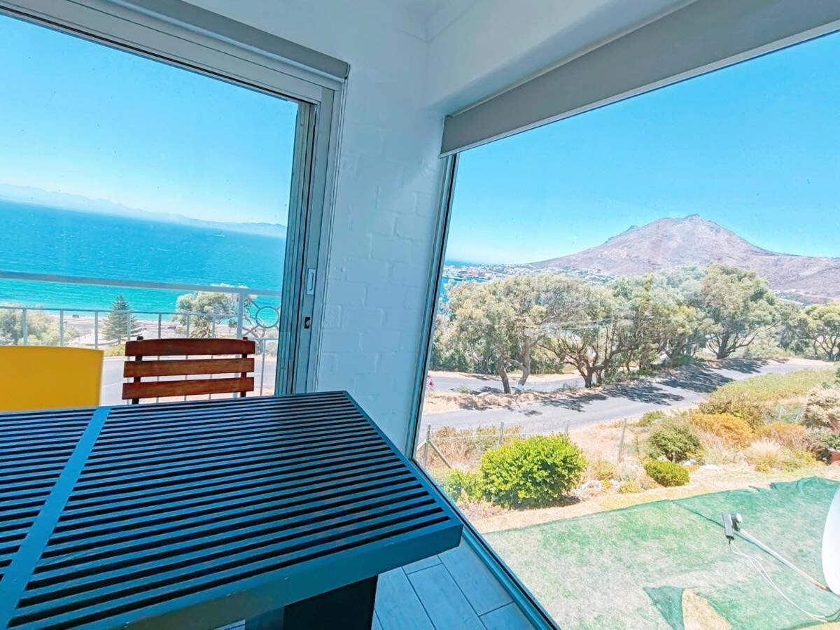 Bay Views Apartment Simon's Town Exterior photo